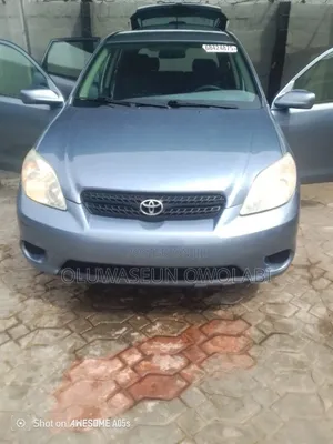 Toyota Matrix Hatchback AWD (1.8L 4cyl 4A) 2005 Blue