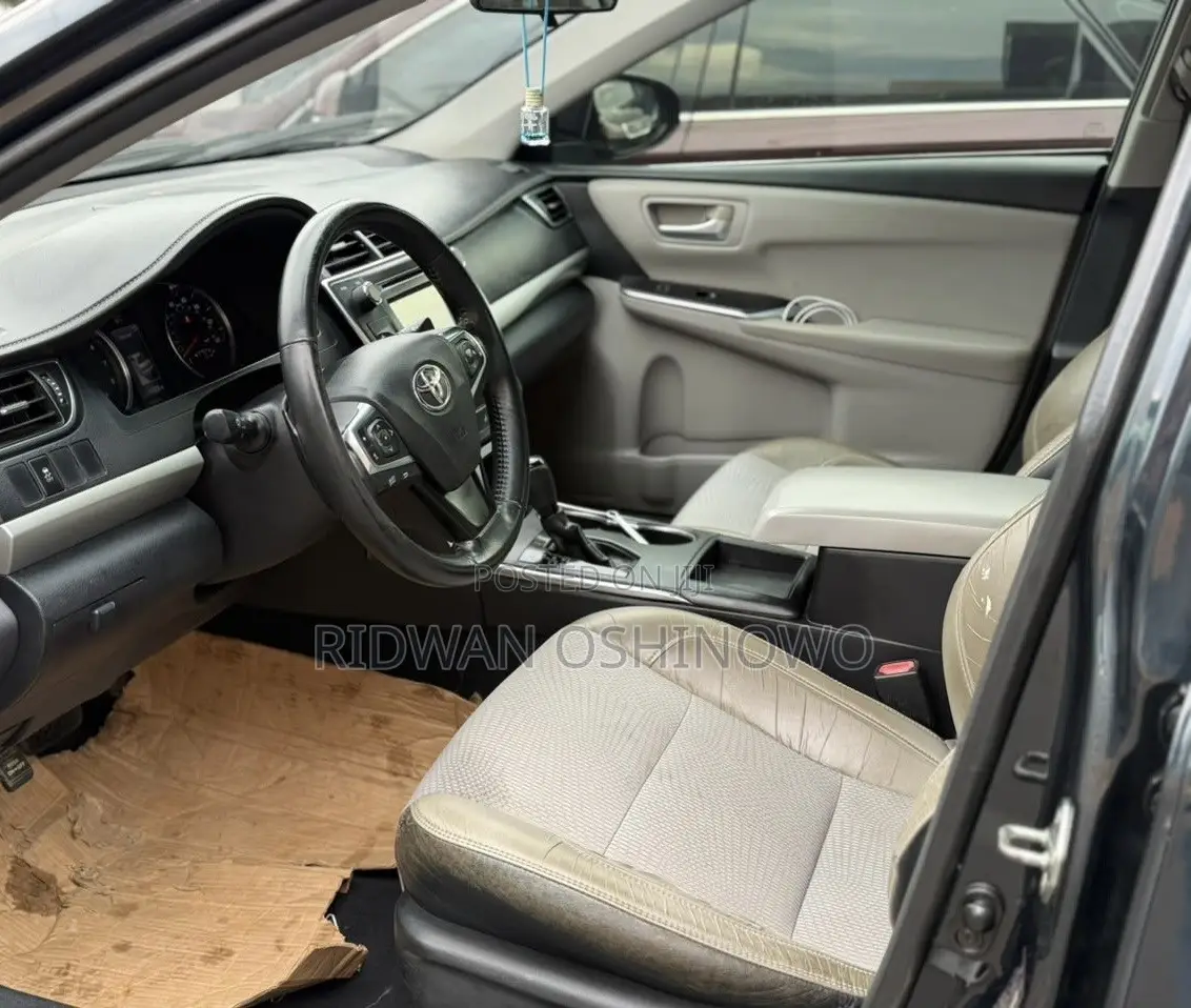 Toyota Camry SE 4dr Sedan (2.5L 4cyl 6A) 2016 Blue