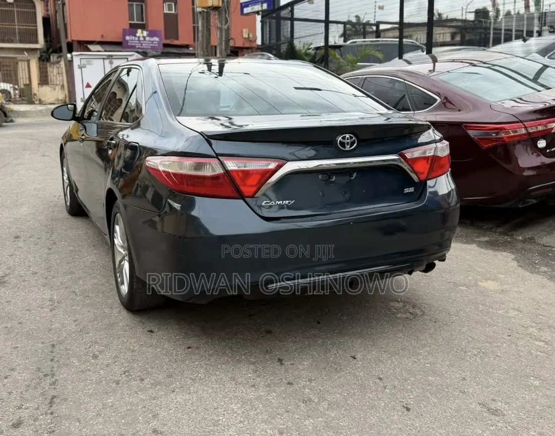 Toyota Camry SE 4dr Sedan (2.5L 4cyl 6A) 2016 Blue