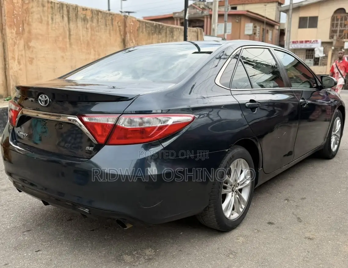 Toyota Camry SE 4dr Sedan (2.5L 4cyl 6A) 2016 Blue