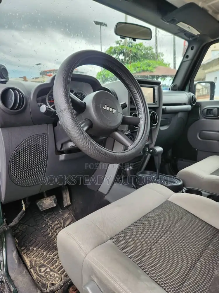 Jeep Wrangler Rubicon 2010 Green