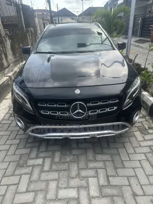 Mercedes-Benz GLA 250 2017 Black