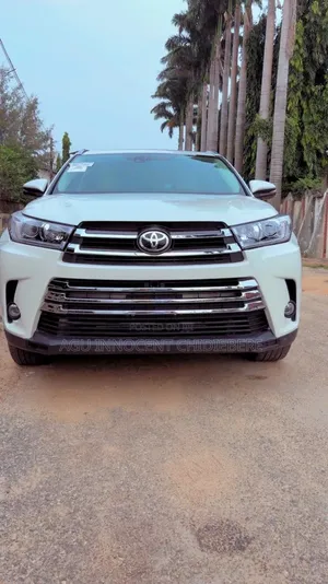 Toyota Highlander Limited 4dr SUV (3.5L 6cyl 6A) 2015 White