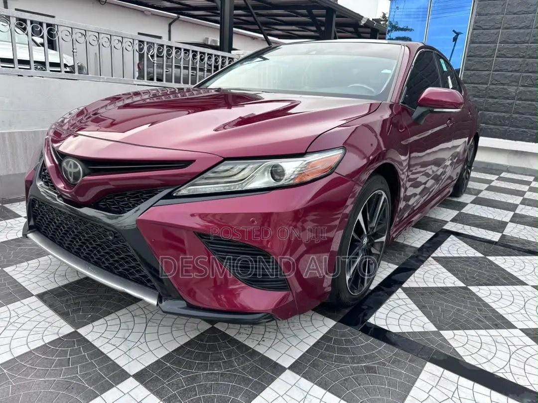 Toyota Camry XSE FWD (2.5L 4cyl 8AM) 2018 Red