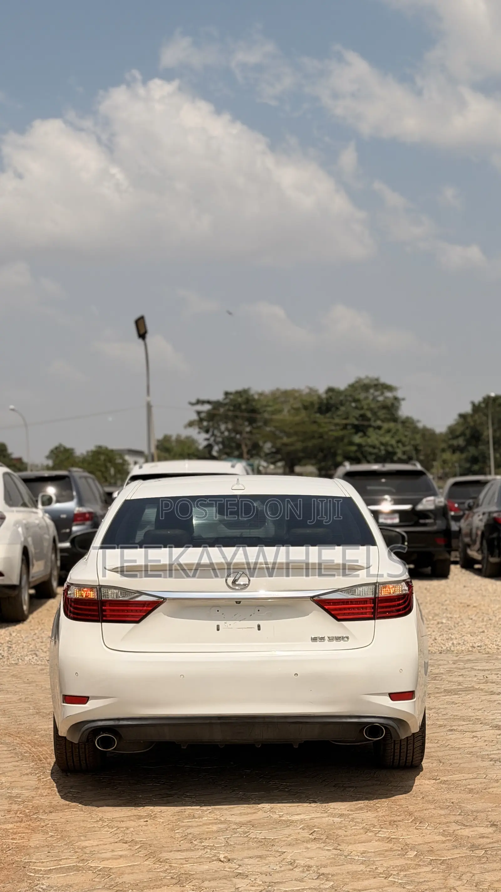 Lexus ES 350 FWD 2013 White