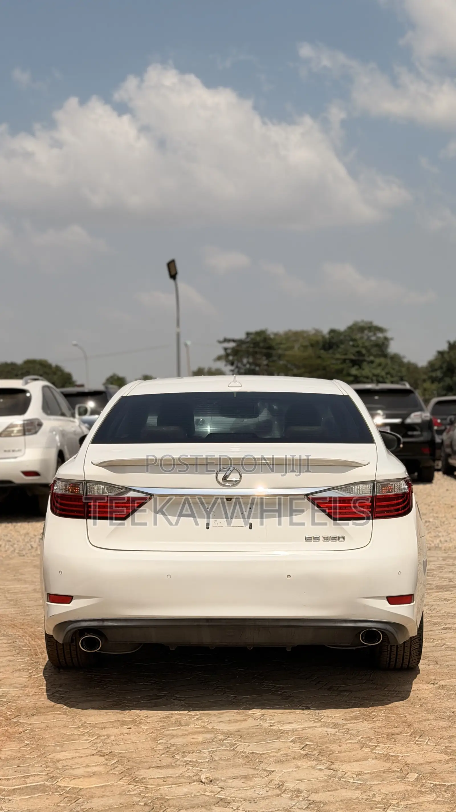 Lexus ES 350 FWD 2013 White