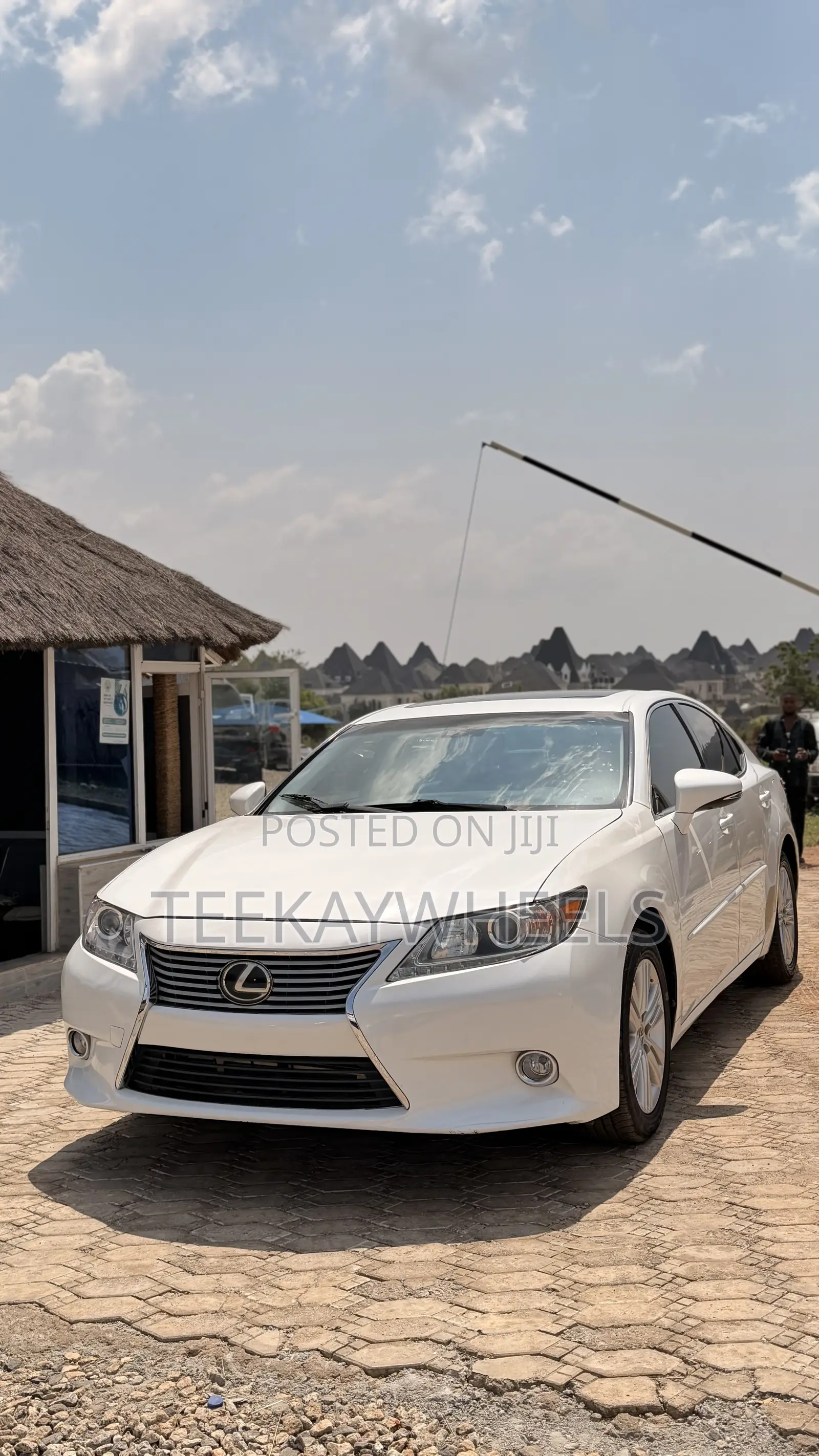 Lexus ES 350 FWD 2013 White