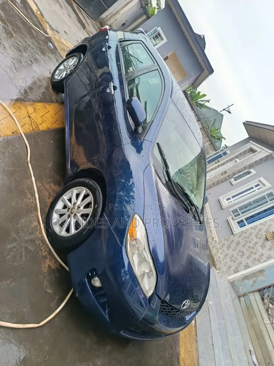 Toyota Matrix XRS Hatchback FWD (2.4L 4cyl 5A) 2010 Blue