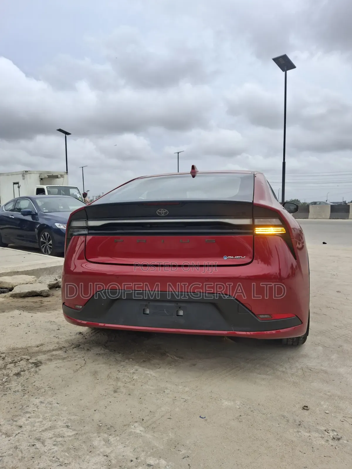 Toyota Prius XLE 2025 Red