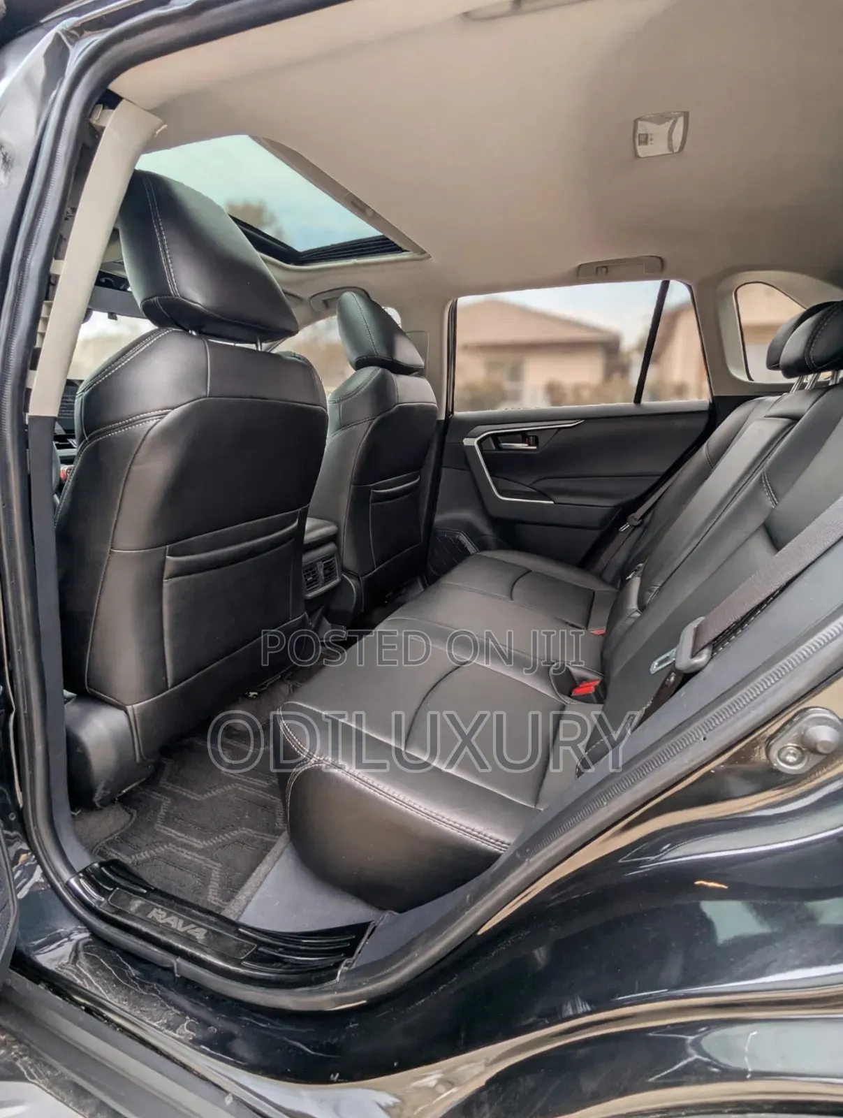 Toyota RAV4 XLE Premium 2022 Black
