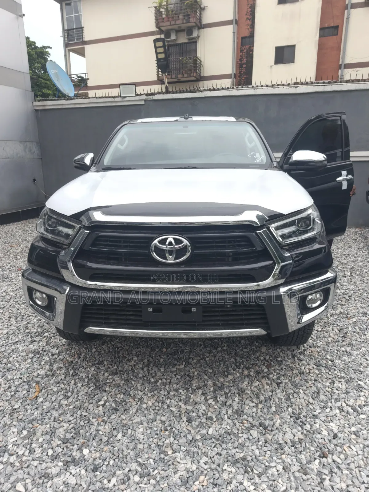 New Toyota Hilux S 2026 Black