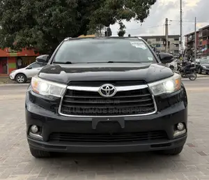 Toyota Highlander XLE V6 4x4 (3.5L 6cyl 6A) 2016 Black