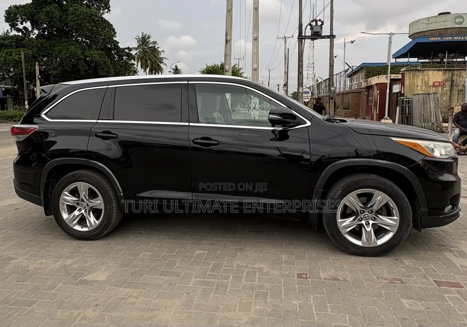 Toyota Highlander XLE V6 4x4 (3.5L 6cyl 6A) 2016 Black