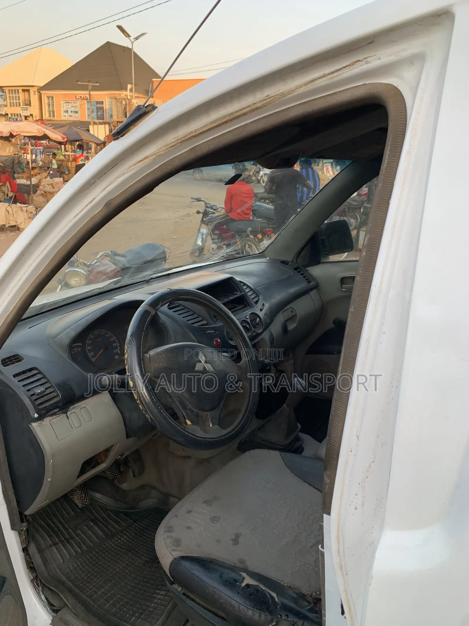 Mitsubishi L200 Double Cab 2.5 136hp 2012 White