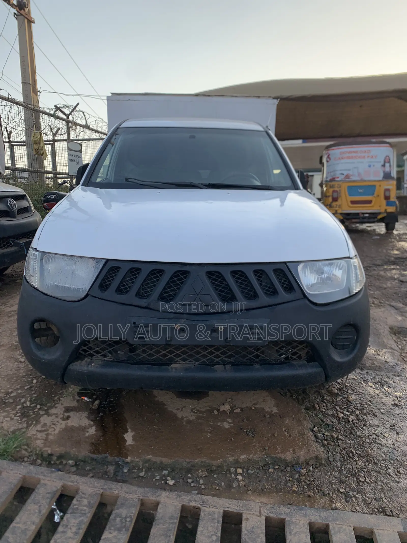 Mitsubishi L200 Double Cab 2.5 136hp 2012 White