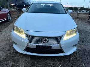 Lexus ES 350 FWD 2013 White