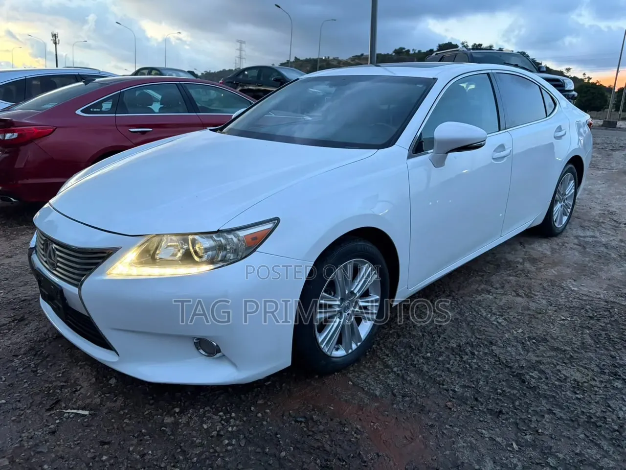 Lexus ES 350 FWD 2013 White