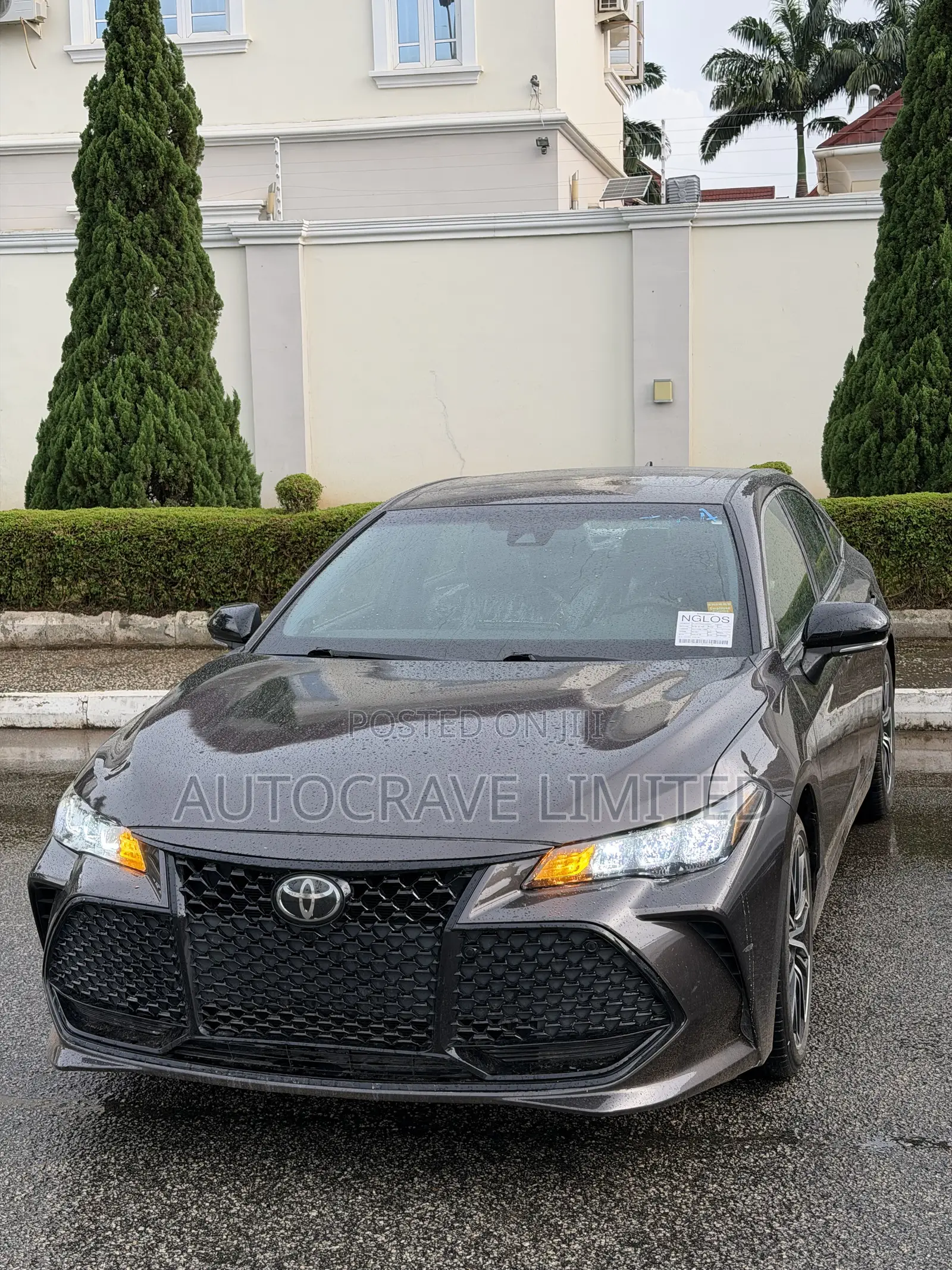 Toyota Avalon XSE FWD Sedan (3.5L V6 8A) 2019 Brown