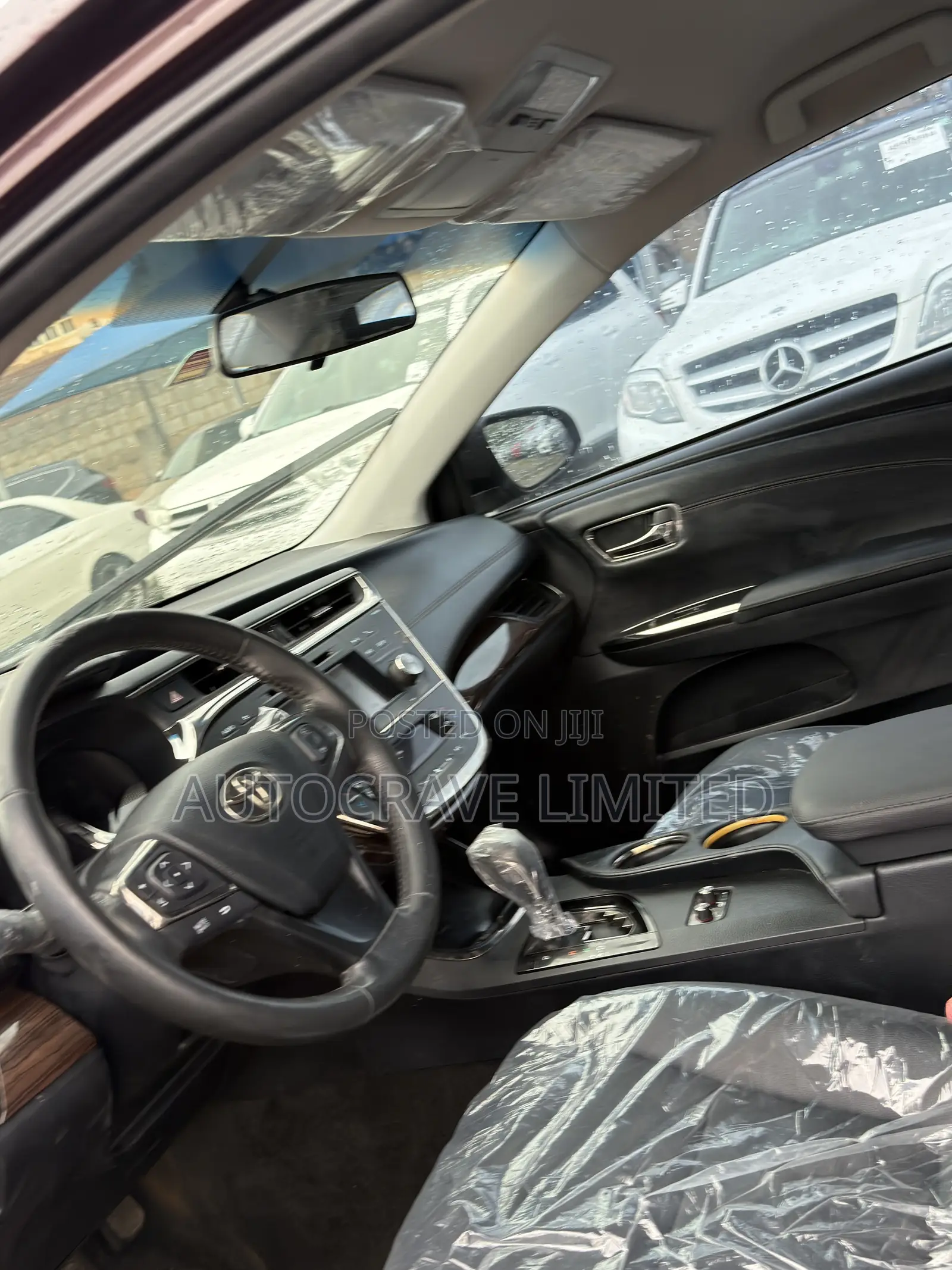 Toyota Avalon XLE Premium Sedan FWD (3.5L 6cyl 6A) 2013 Burgundy