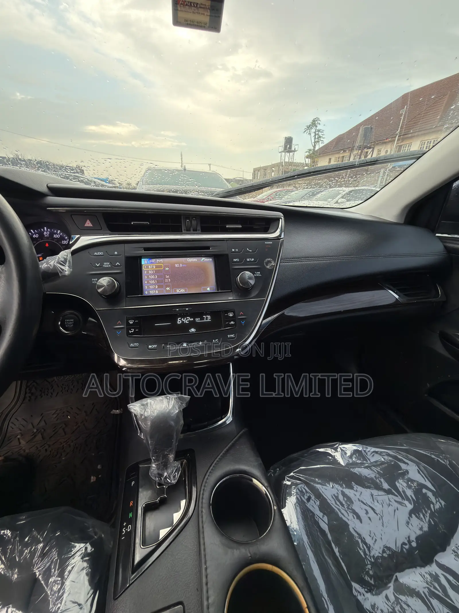 Toyota Avalon XLE Premium Sedan FWD (3.5L 6cyl 6A) 2013 Burgundy