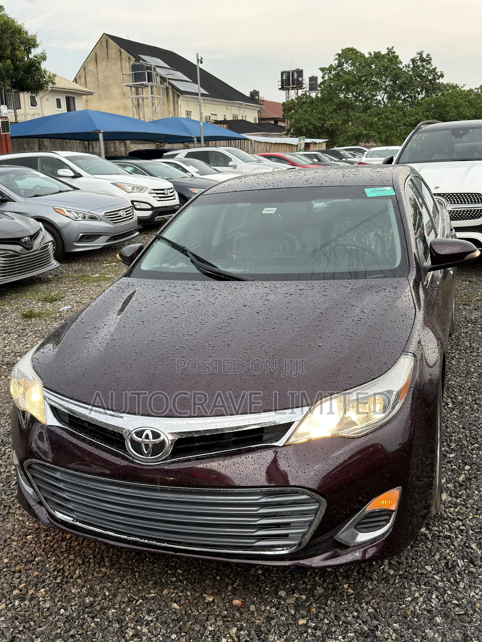 Toyota Avalon XLE Premium Sedan FWD (3.5L 6cyl 6A) 2013 Burgundy
