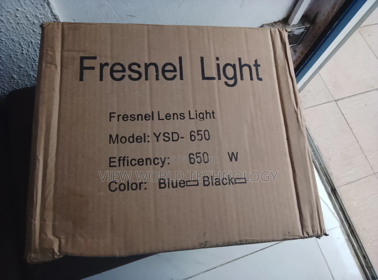 Fresnel Light 650W