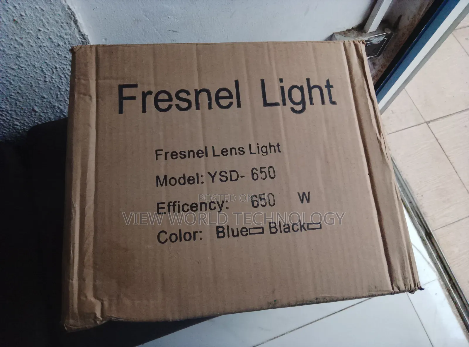 Fresnel Light 650W