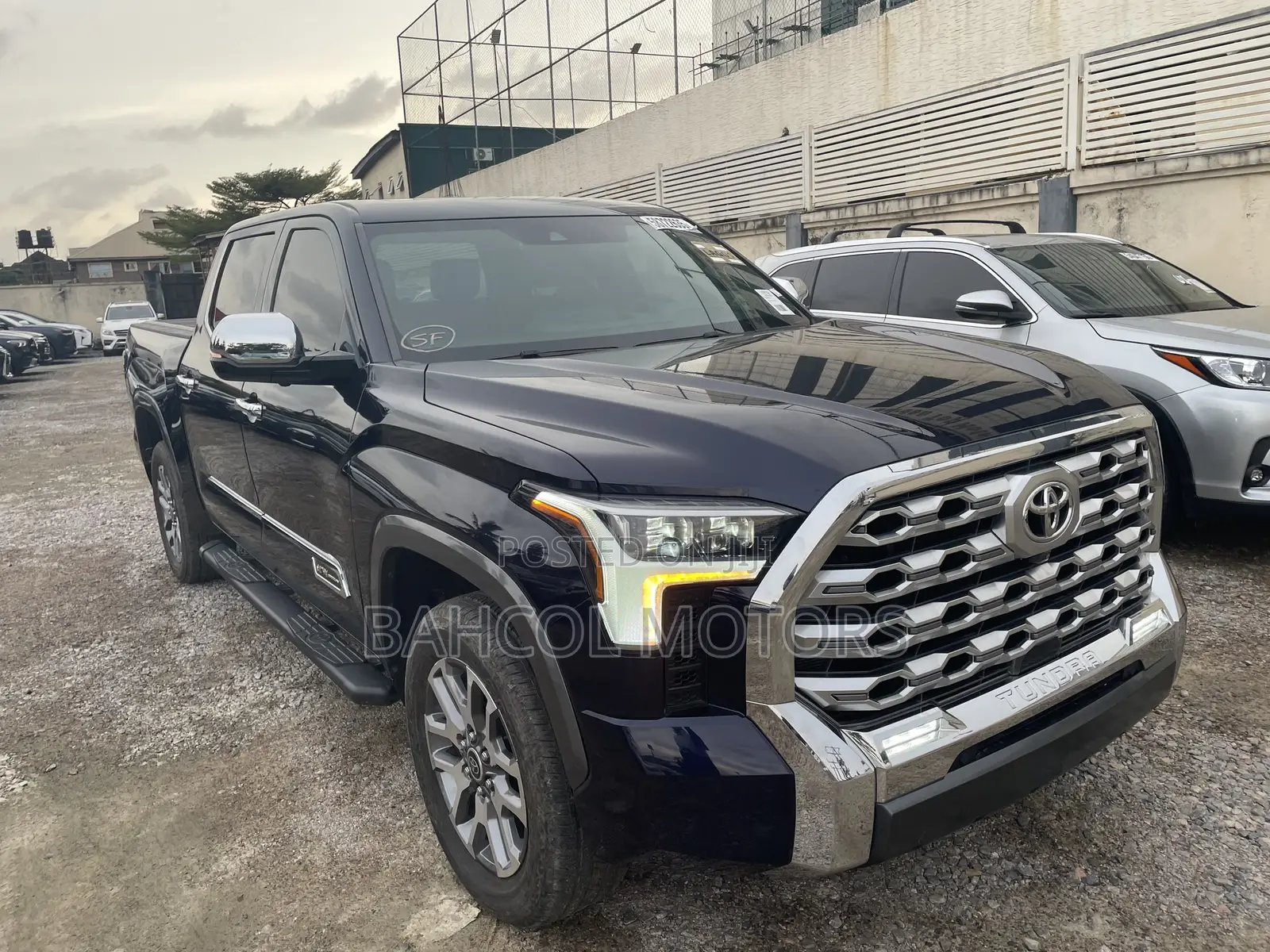Toyota Tundra 1794 Edition CrewMax 5.5' Bed 2024 Blue