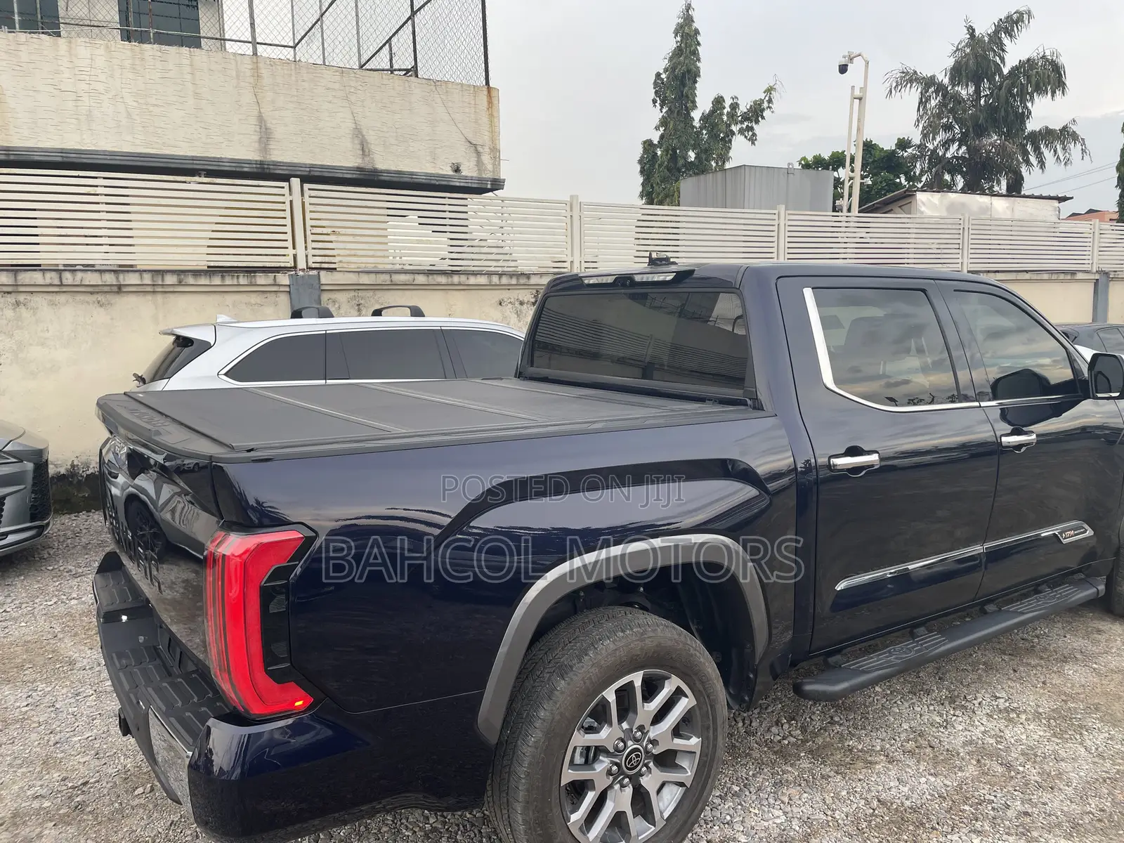 Toyota Tundra 1794 Edition CrewMax 5.5' Bed 2024 Blue