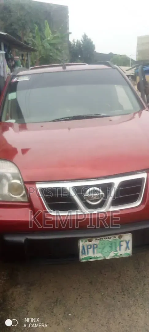 Nissan X-Trail 2006 Red