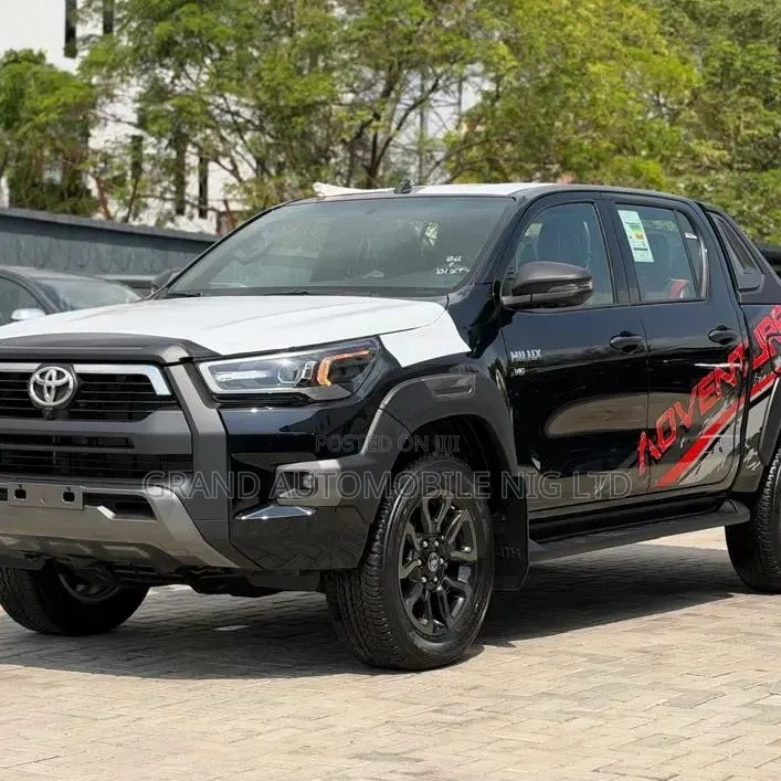 New Toyota Hilux 2026 Black