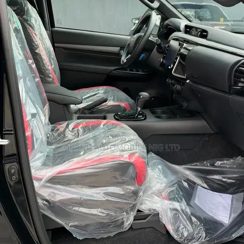 New Toyota Hilux 2026 Black