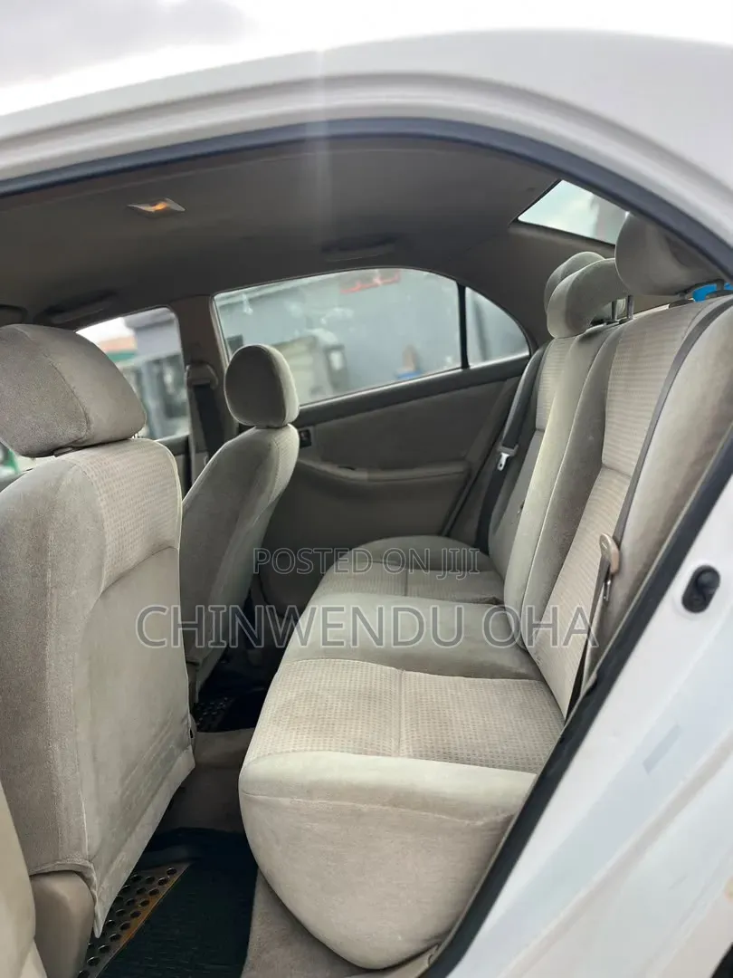 Toyota Corolla 2005 White