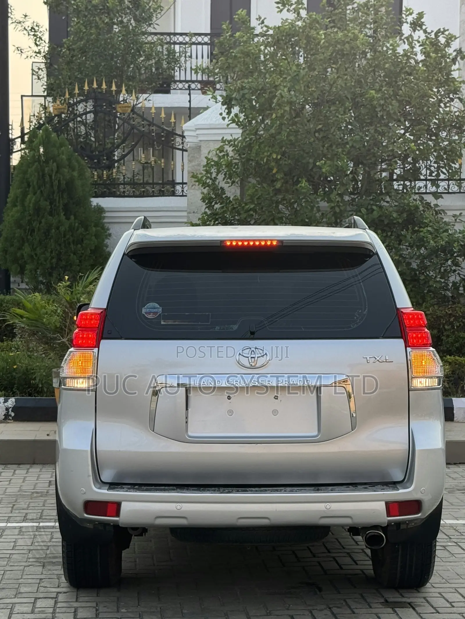 Toyota Land Cruiser Prado 4.0 Petrol TX-L 2010 Silver