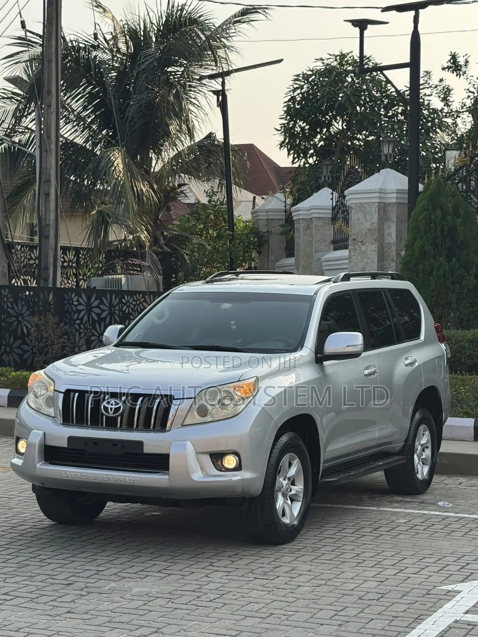 Toyota Land Cruiser Prado 4.0 Petrol TX-L 2010 Silver