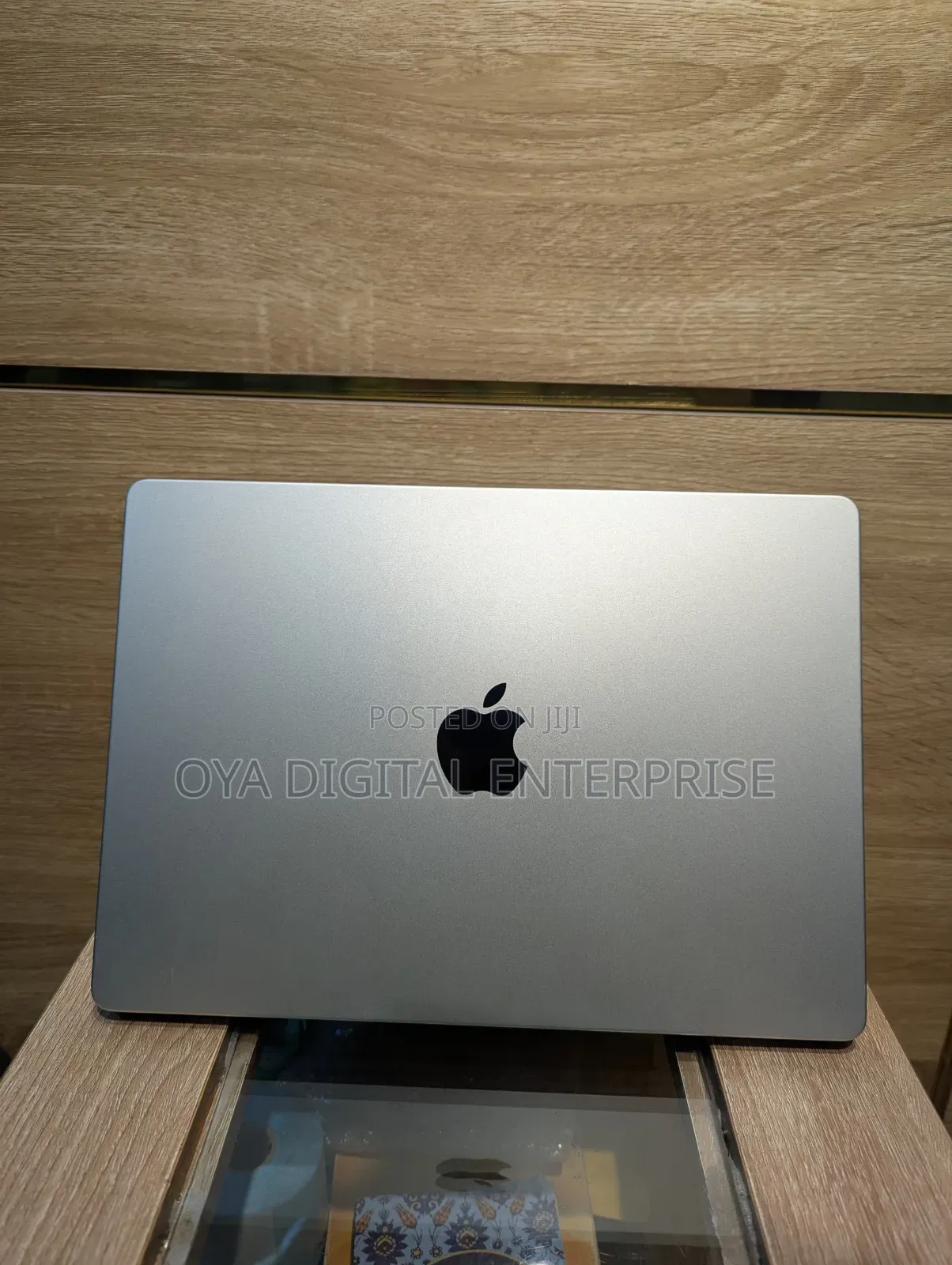 Laptop Apple MacBook Pro 2024 M4 16GB Apple M4 SSD 500GB