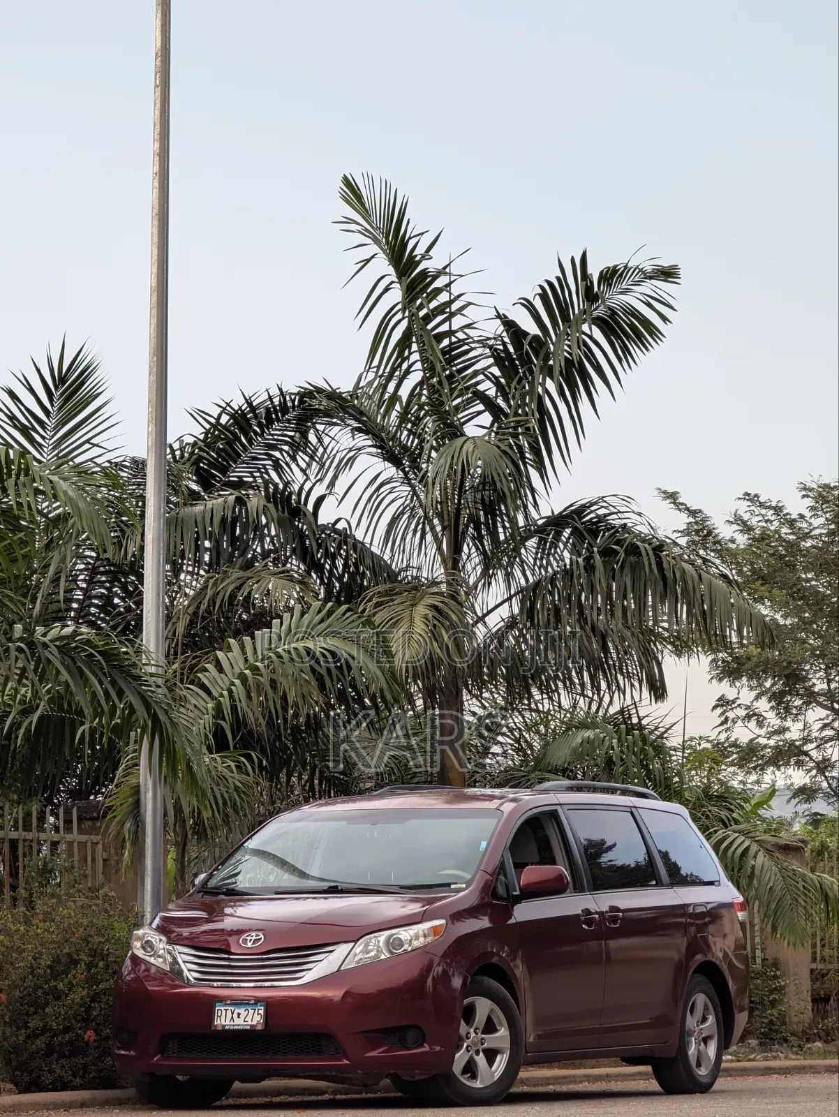 Toyota Sienna 2013 Red