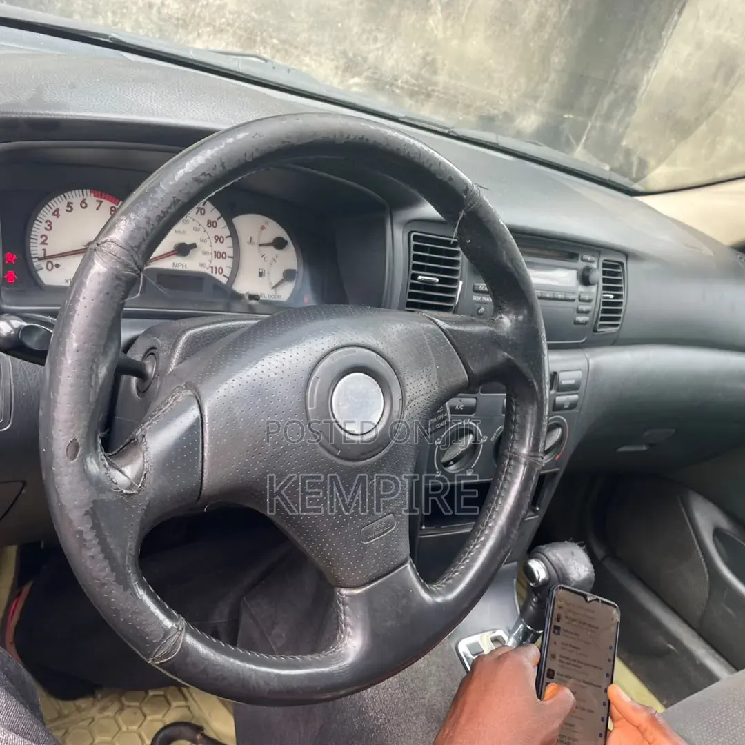Toyota Corolla 2004 Red
