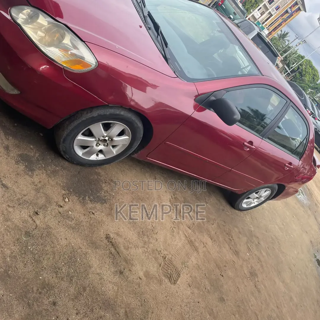 Toyota Corolla 2004 Red