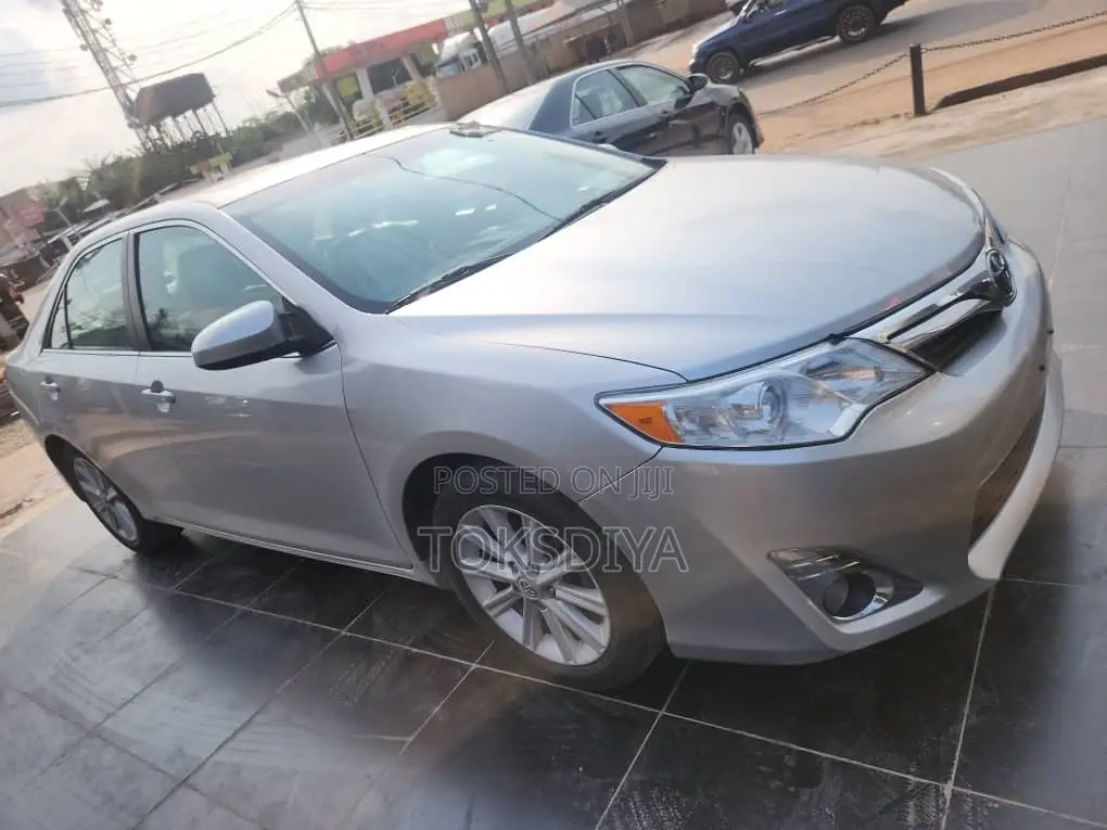 Toyota Camry L 4dr Sedan (2.5L 4cyl 6A) 2013 Silver