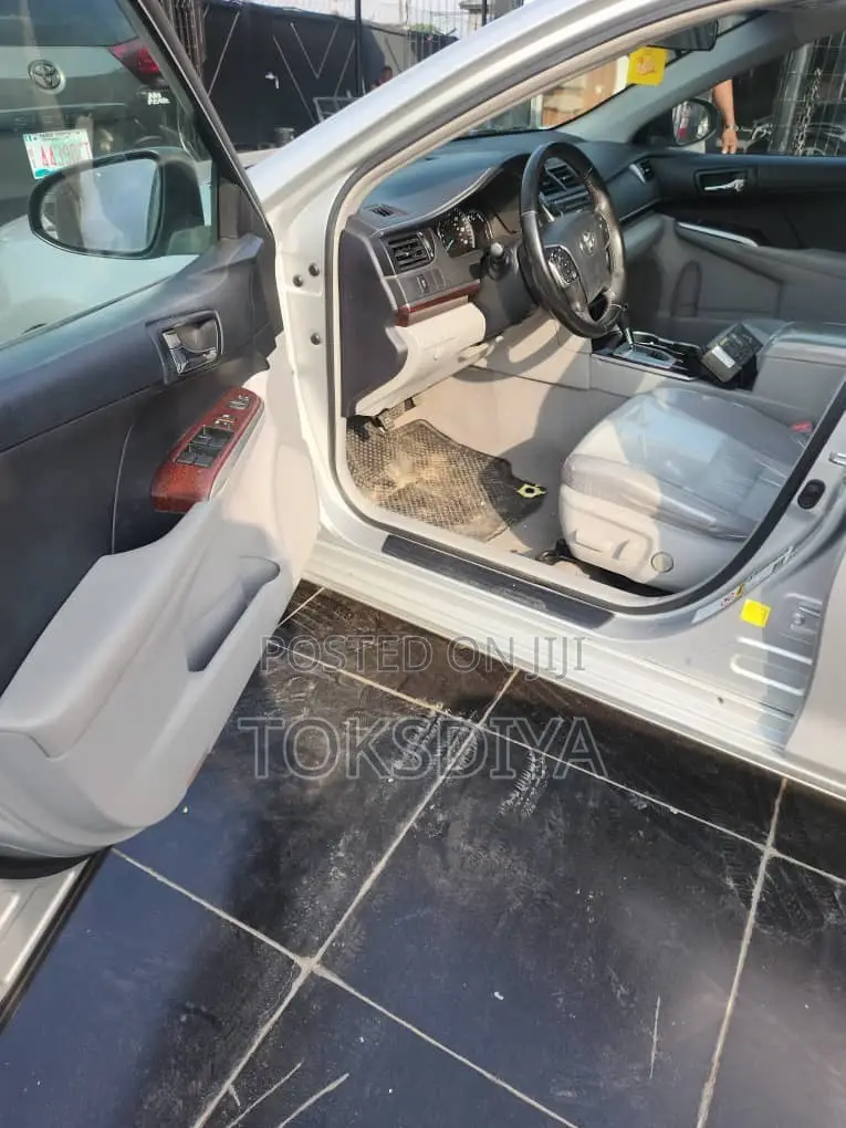 Toyota Camry L 4dr Sedan (2.5L 4cyl 6A) 2013 Silver