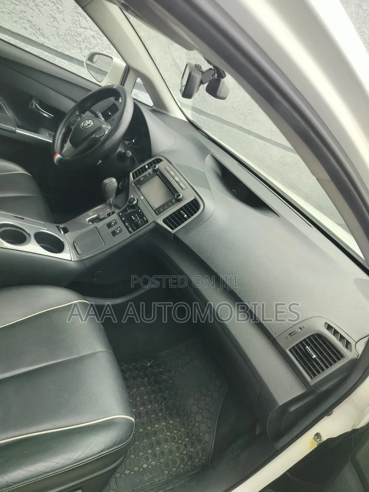 Toyota Venza Limited FWD V6 2013 White
