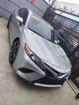 Toyota Camry XSE FWD 2020 Silver