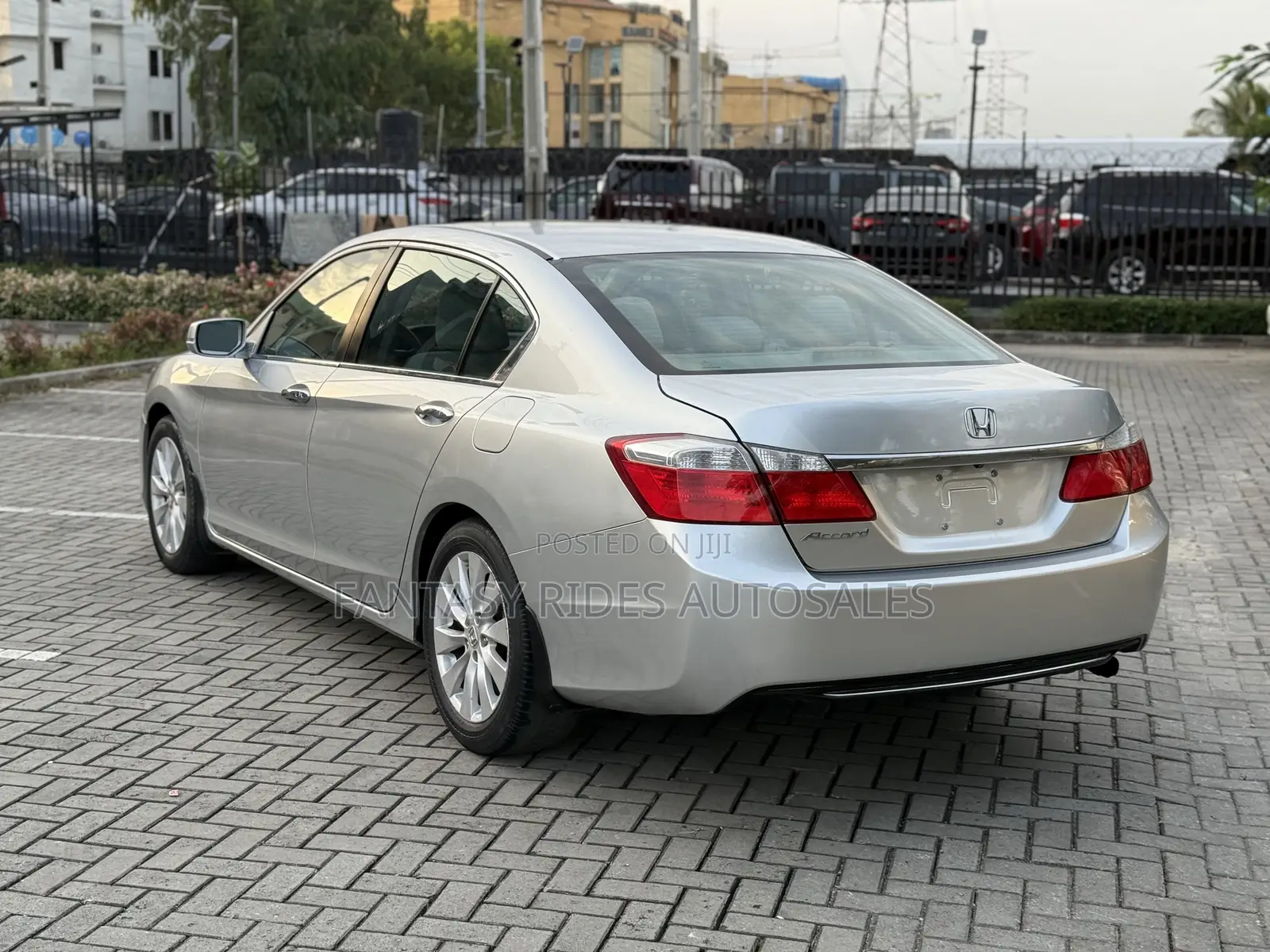 Honda Accord EX-L w/Navigation 4dr Sedan (2.4L 4cyl CVT) 2015 Silver