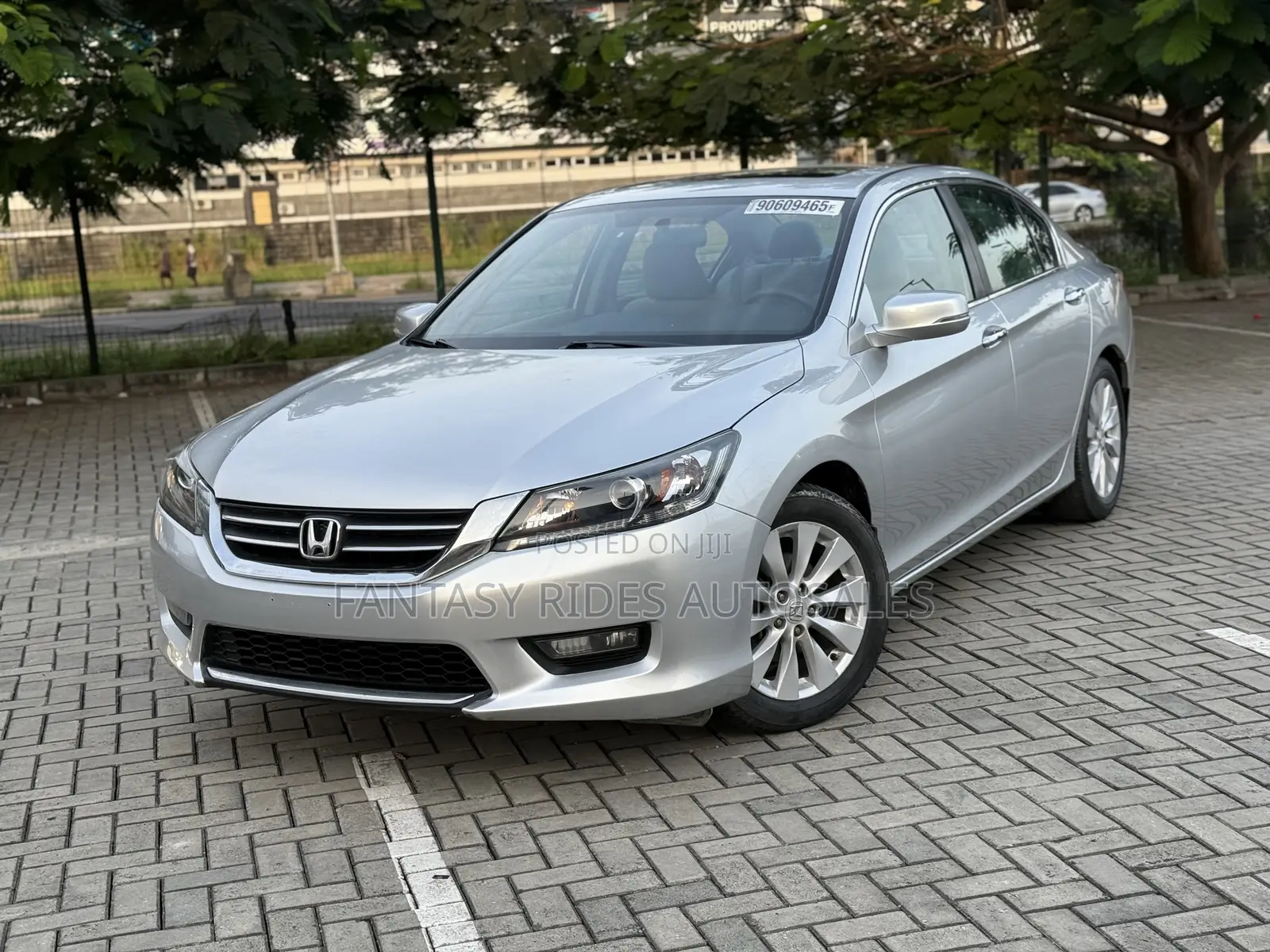 Honda Accord EX-L w/Navigation 4dr Sedan (2.4L 4cyl CVT) 2015 Silver