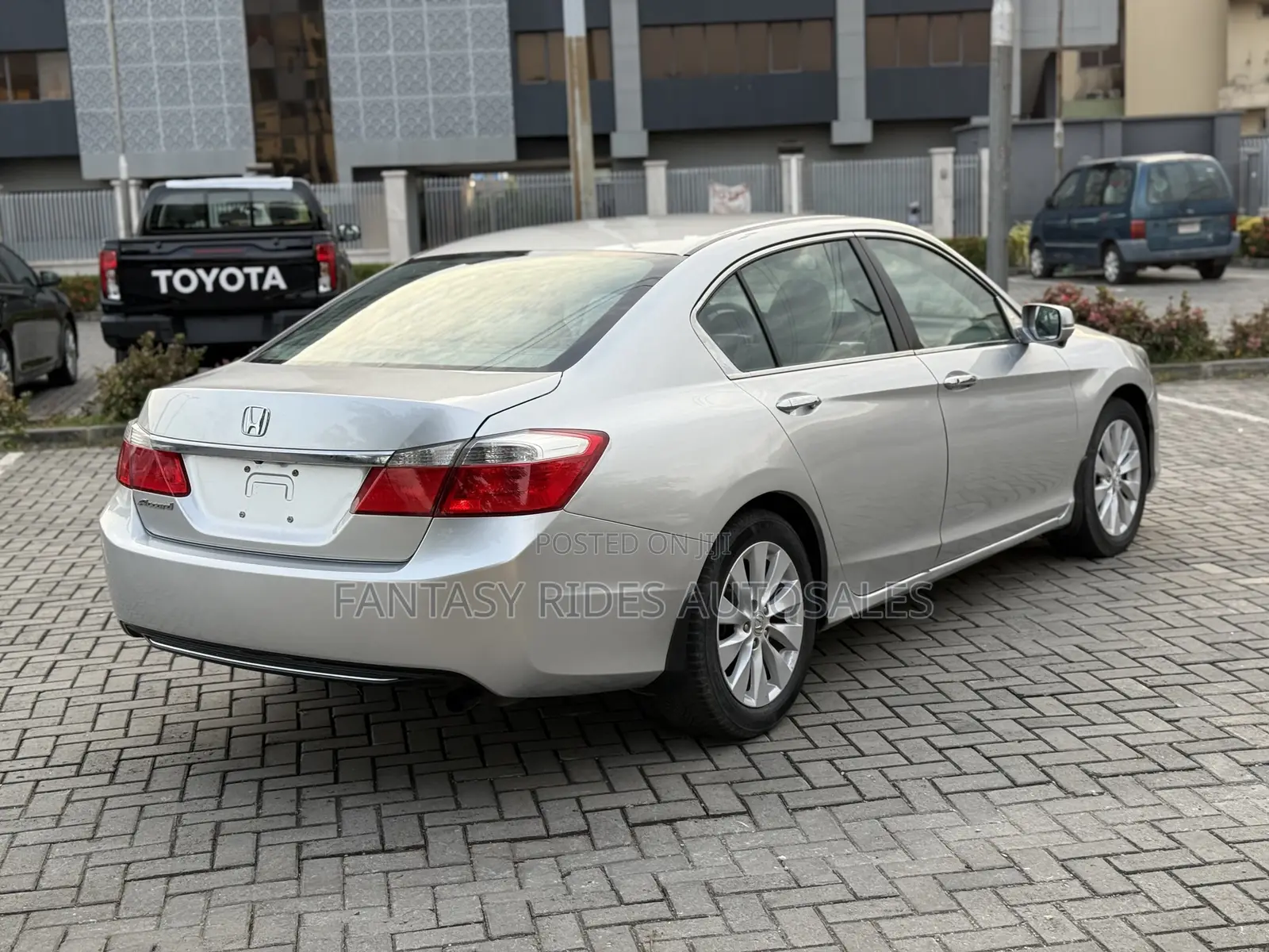 Honda Accord EX-L w/Navigation 4dr Sedan (2.4L 4cyl CVT) 2015 Silver