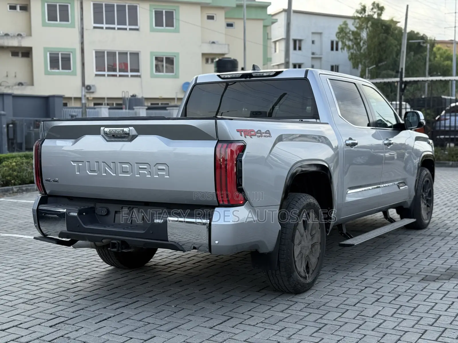 New Toyota Tundra 1794 Edition CrewMax 5.5' Bed 2024 Silver