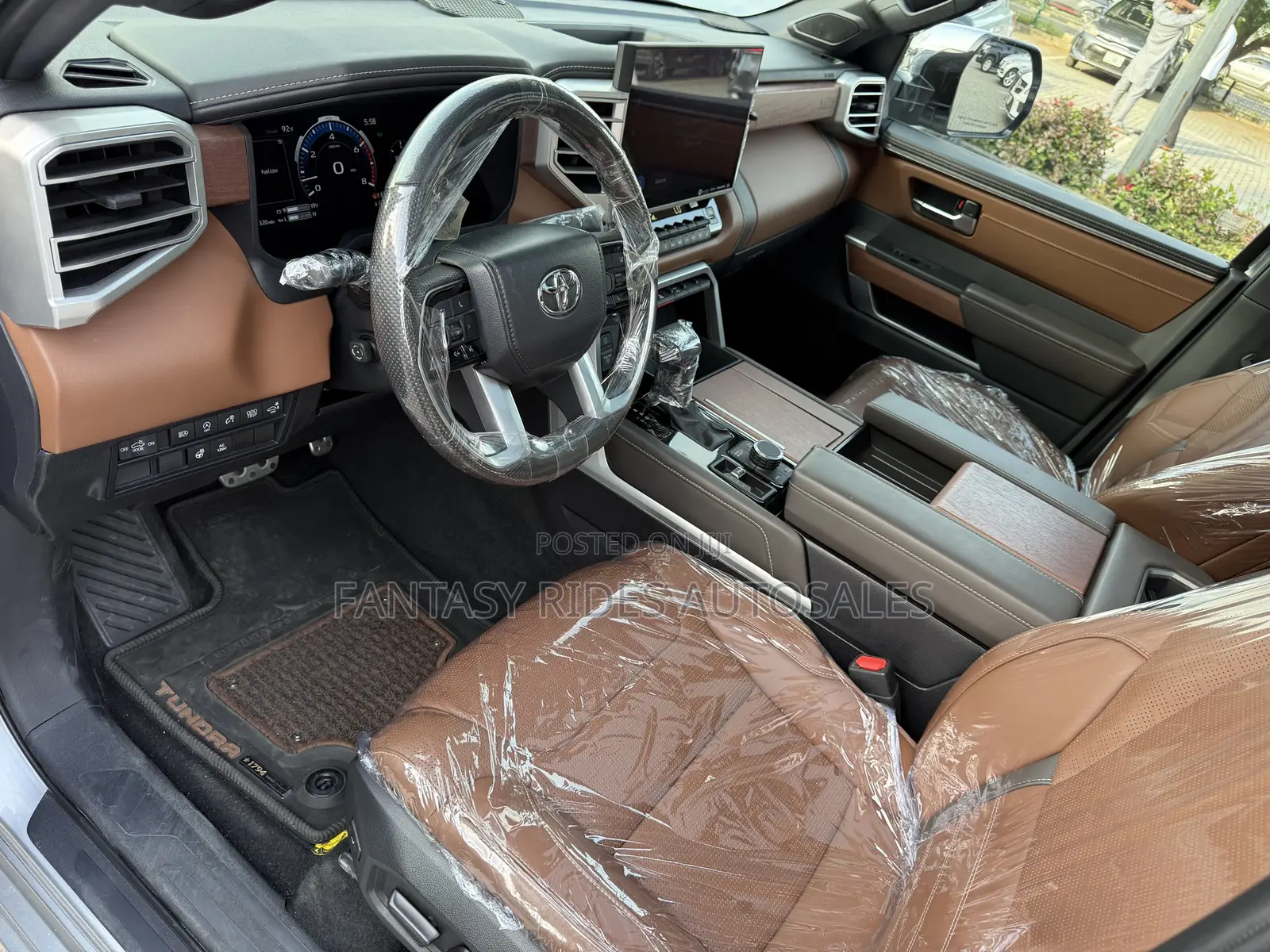 New Toyota Tundra 1794 Edition CrewMax 5.5' Bed 2024 Silver