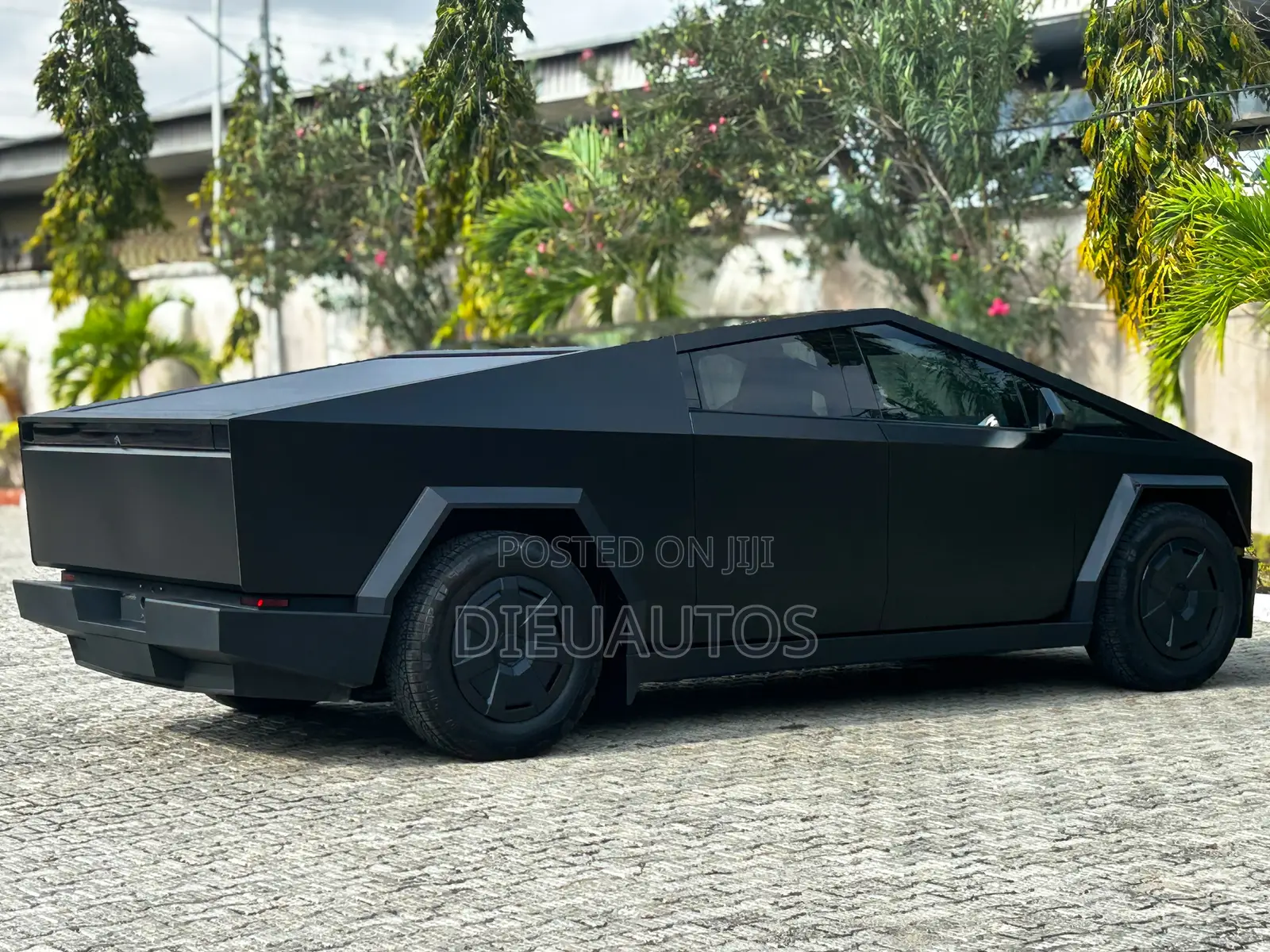 New Tesla Cybertruck AWD 2024 Black