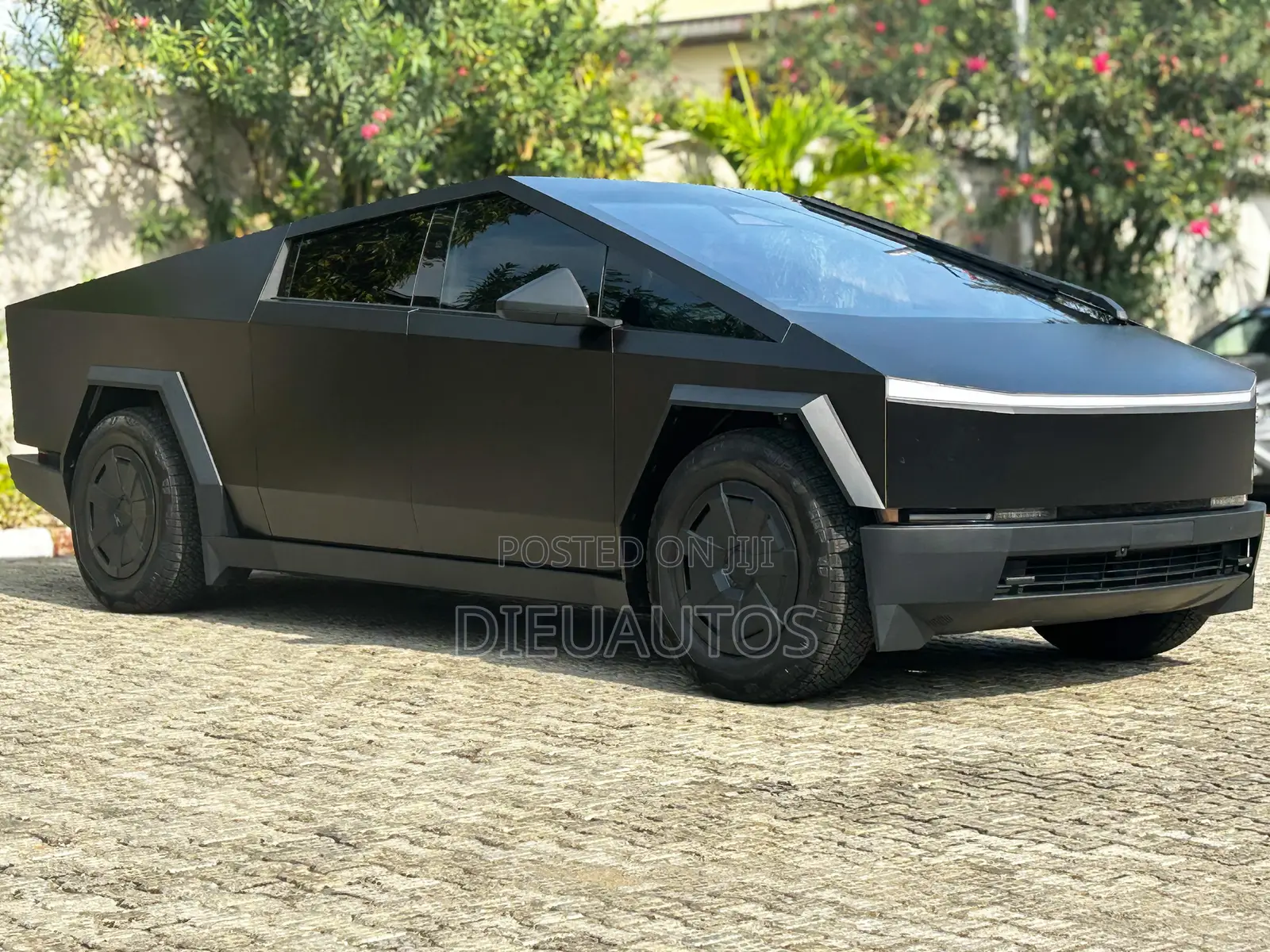 New Tesla Cybertruck AWD 2024 Black